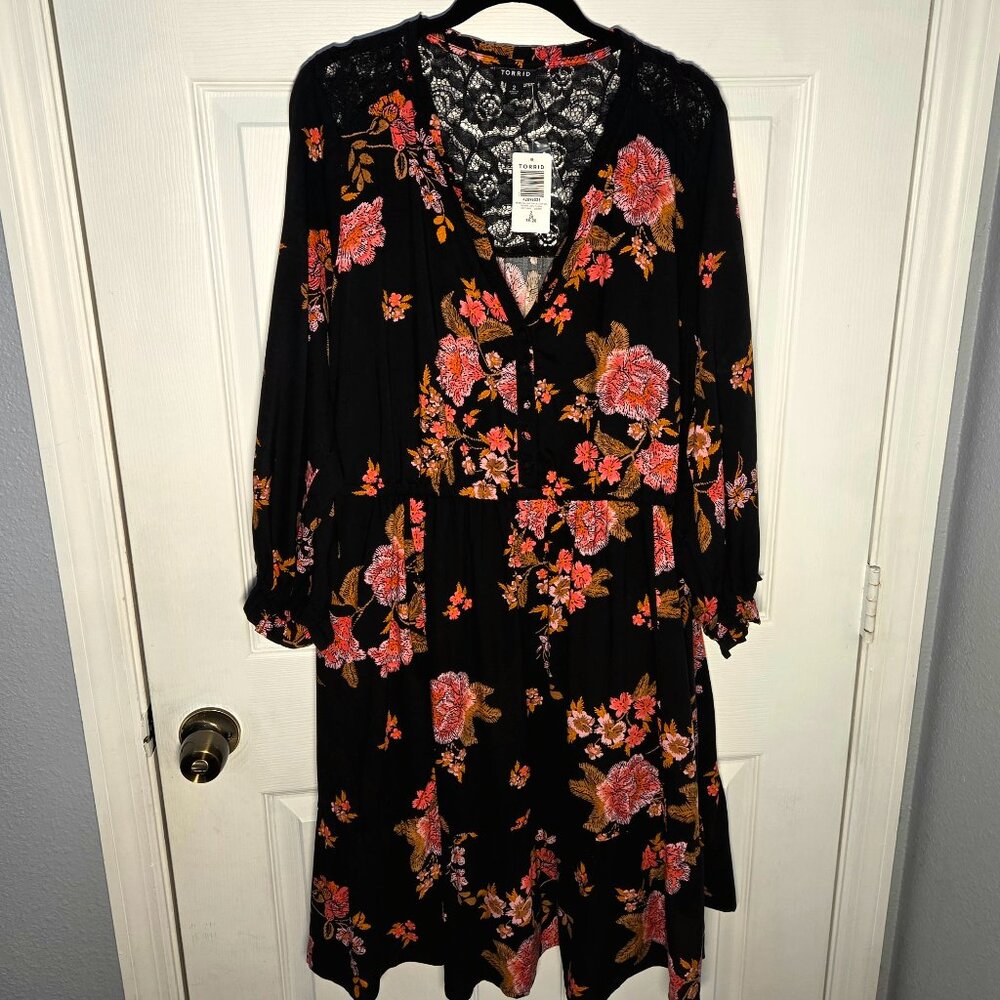 NEW!! Torrid Black Floral Challis Mini Dress Lace Ruffle Neckline Size 2 (18/20)